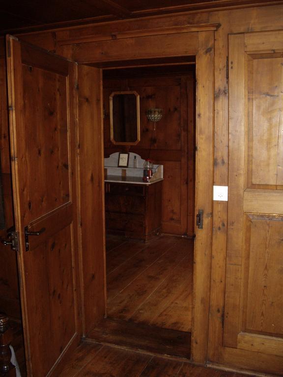 Heidi'S Guesthouse Frenières Habitación foto